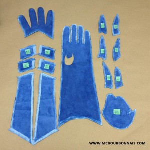 MC_Bourbonnais_Power_Girl_Cosplay_Gloves_Making_Of_01