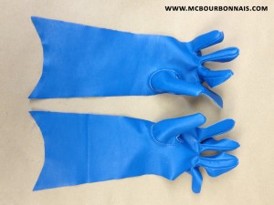 MC_Bourbonnais_Power_Girl_Cosplay_Gloves_Making_Of_17